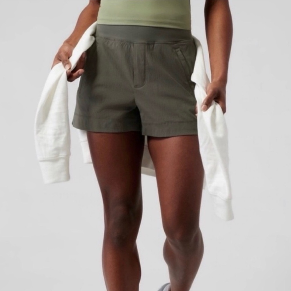 Athleta Trekkie North Shorts